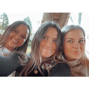 Meet your Posher, Abby